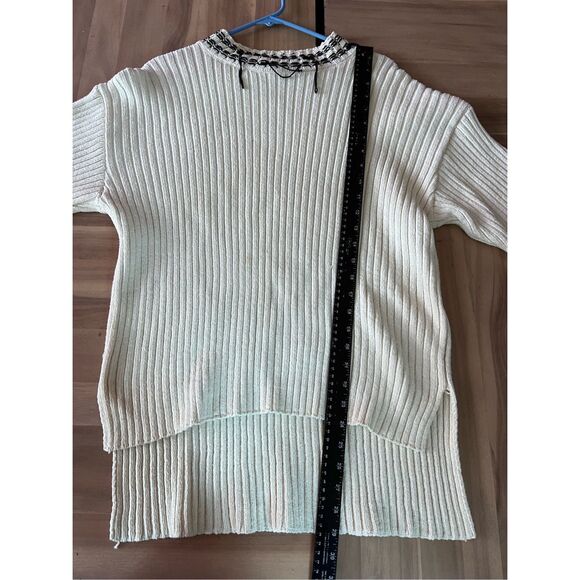 Zara Cream & Black Fringed sweater Size medium - Picture 8 of 9